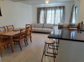 Richmond Central 3bdrm House sleeps 7